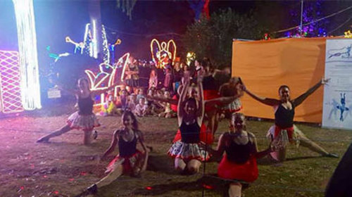 Bluerhymix dance group performing at the Toowoomba Christmas Wonderland